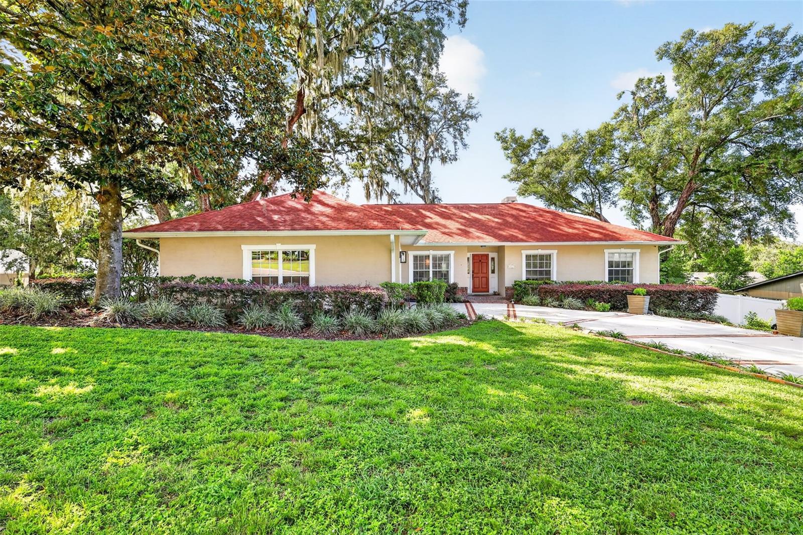 En Venta 1812 LAKE FRANCIS DR, APOPKA, FL 32712