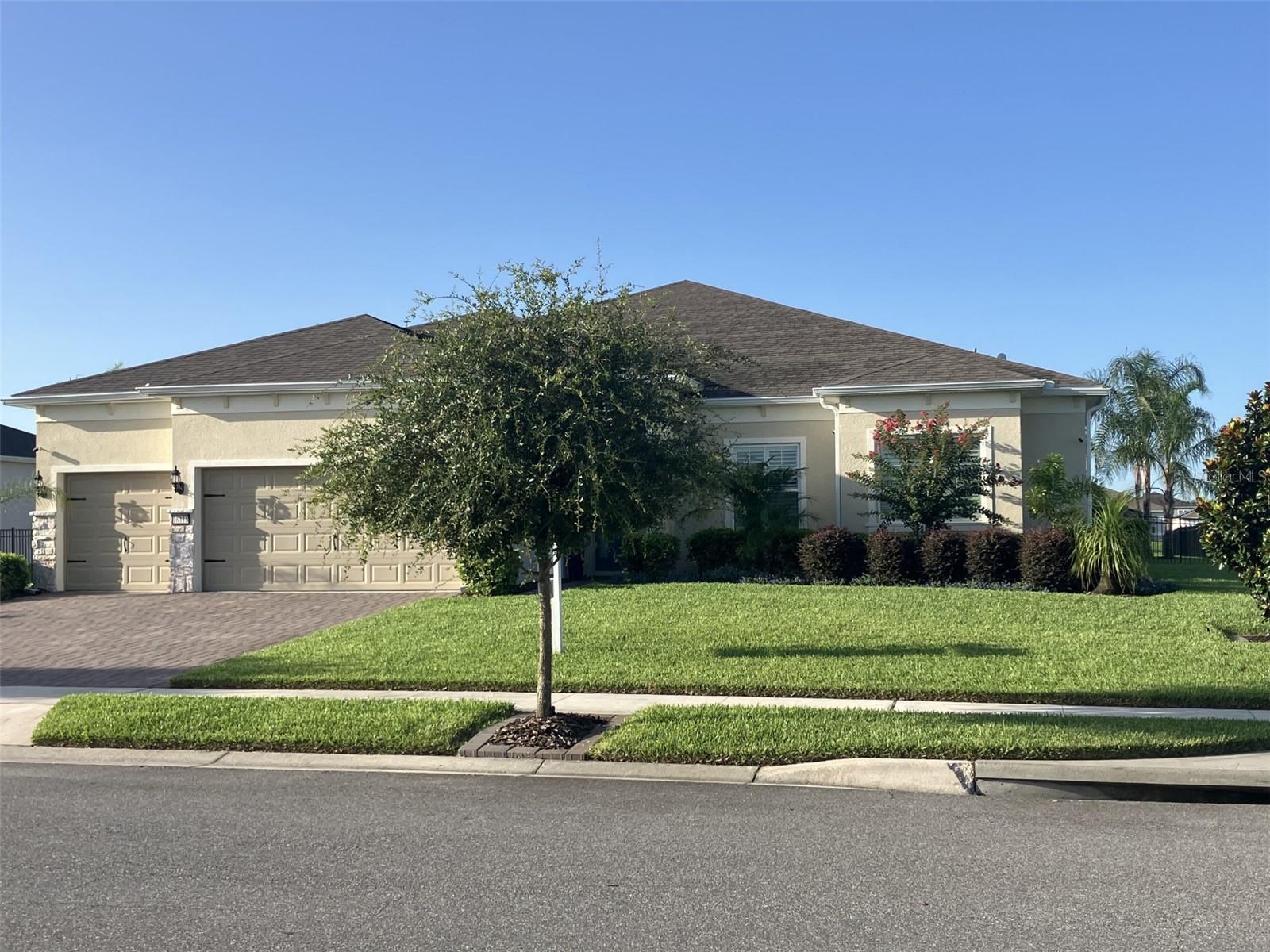 Foto de propiedad en 16118 BOWLINE ST ORLANDO con MLS# GC542493