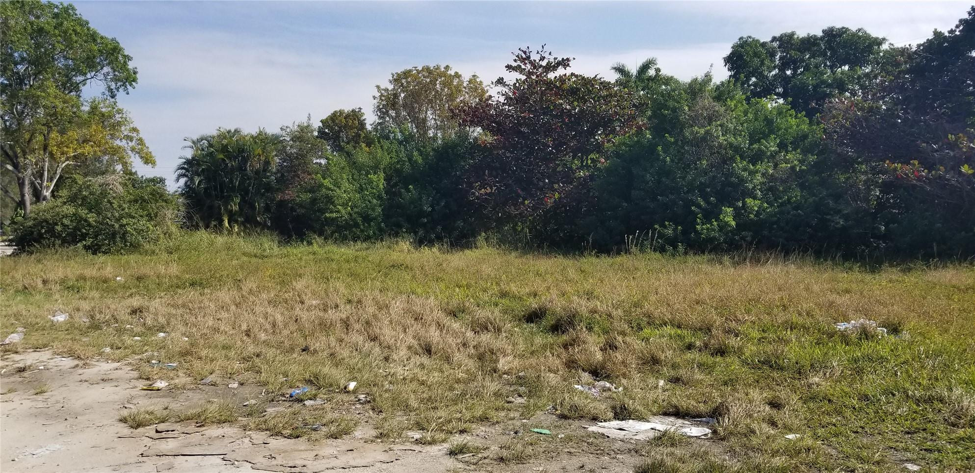 Foto de propiedad en 450 136th Street, North Miami, FL 33161 North Miami con MLS# 