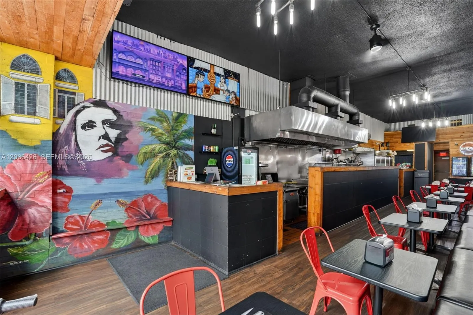 Foto de propiedad en Highly Rated and Turnkey Highly Rated And Turnkey Lebanese Street Food Rest Beach, Miami Beach, FL 33141 Miami Beach con MLS# 