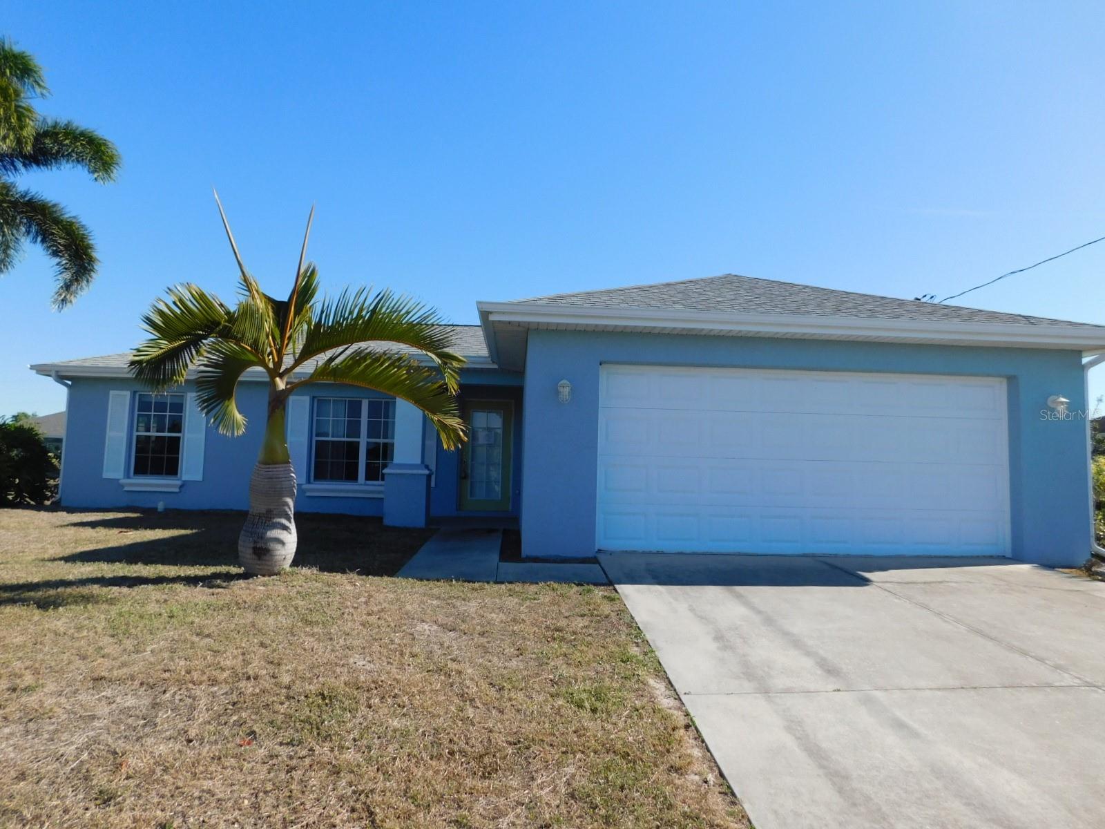 En Venta 4009 E GATOR CIR, CAPE CORAL, FL 33909