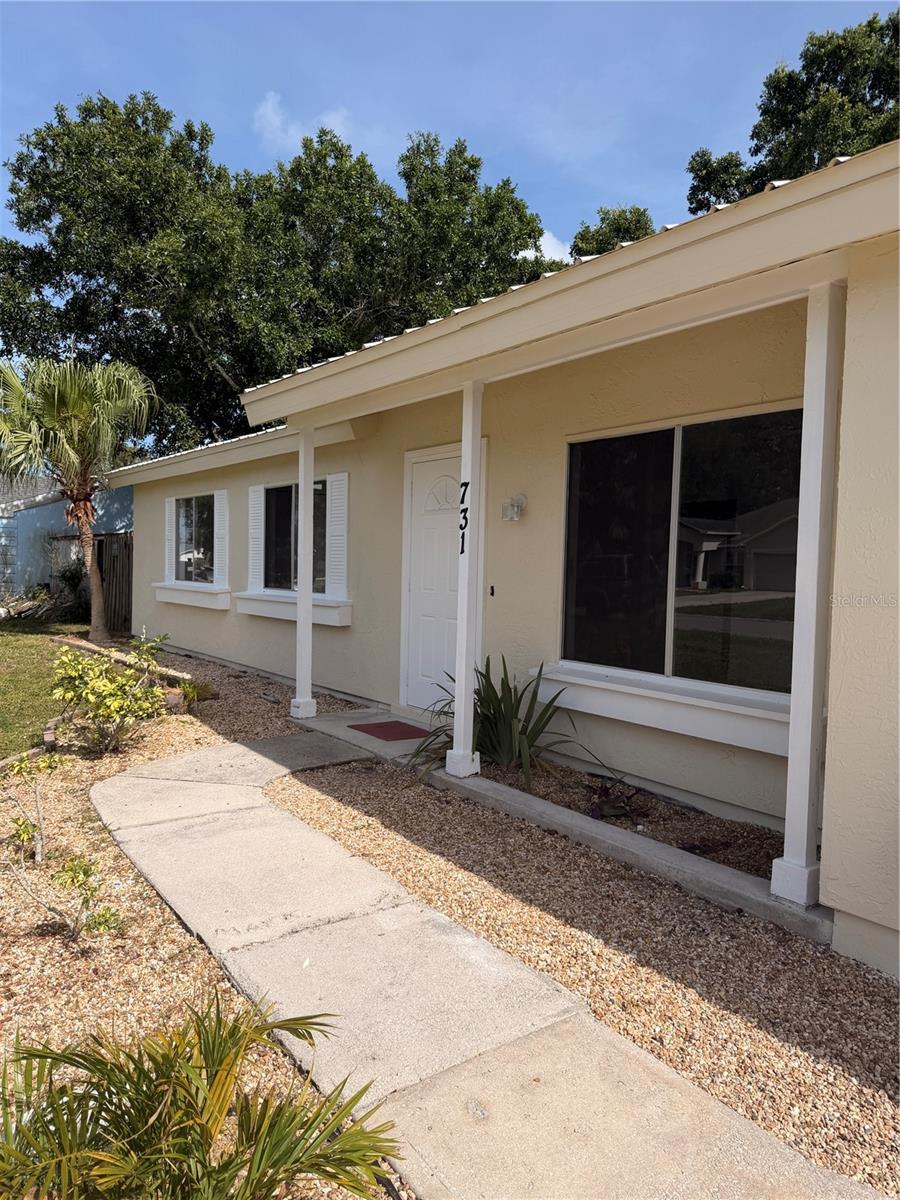 Foto de propiedad en 731 SW 24TH ST VERO BEACH con MLS# K4903566
