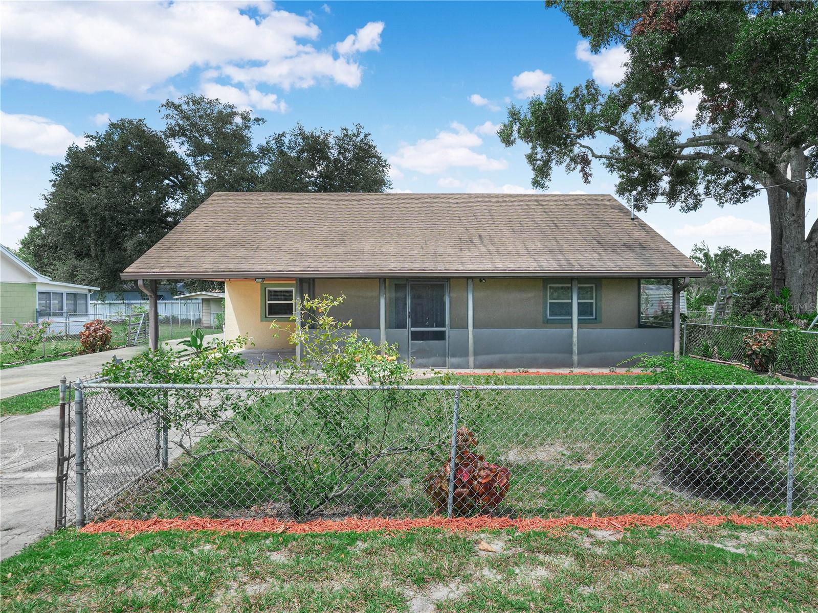 En Venta 1213 CHEROKEE DR, KISSIMMEE, FL 34744