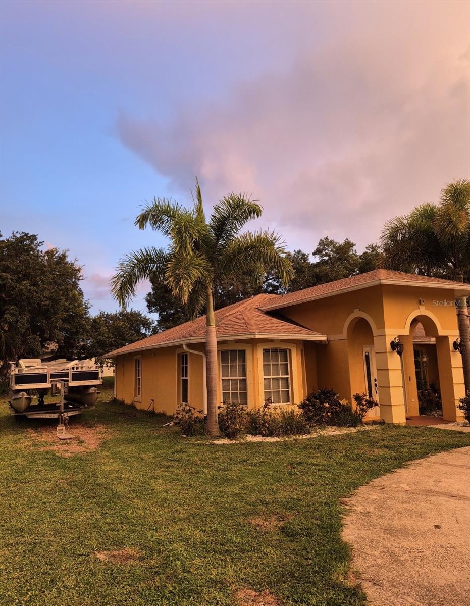 En Venta 4856 ARCHIE LN, FORT MYERS, FL 33905