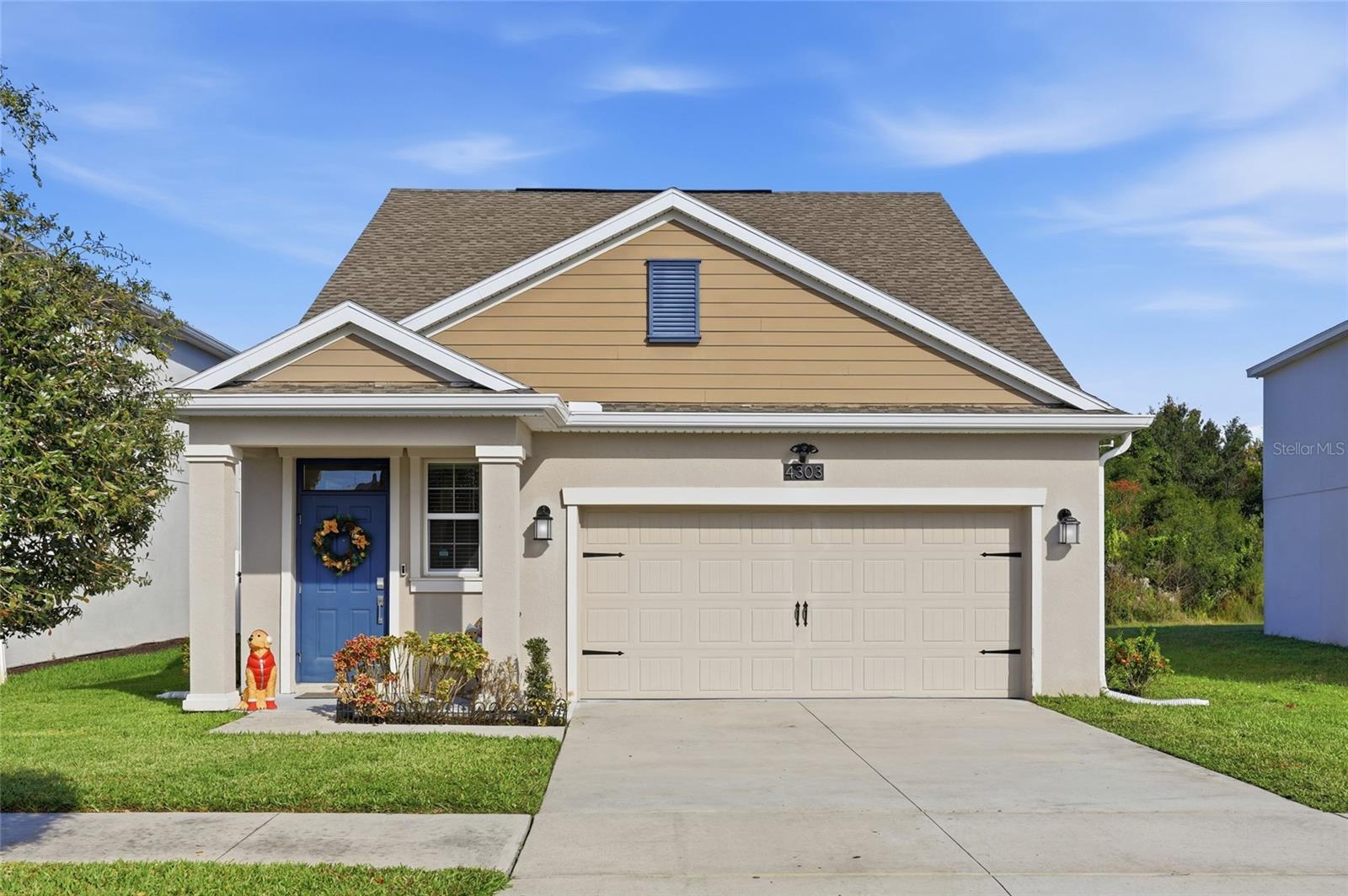 Foto de propiedad en 4303 SEVEN CANYONS DR KISSIMMEE con MLS# L4957573