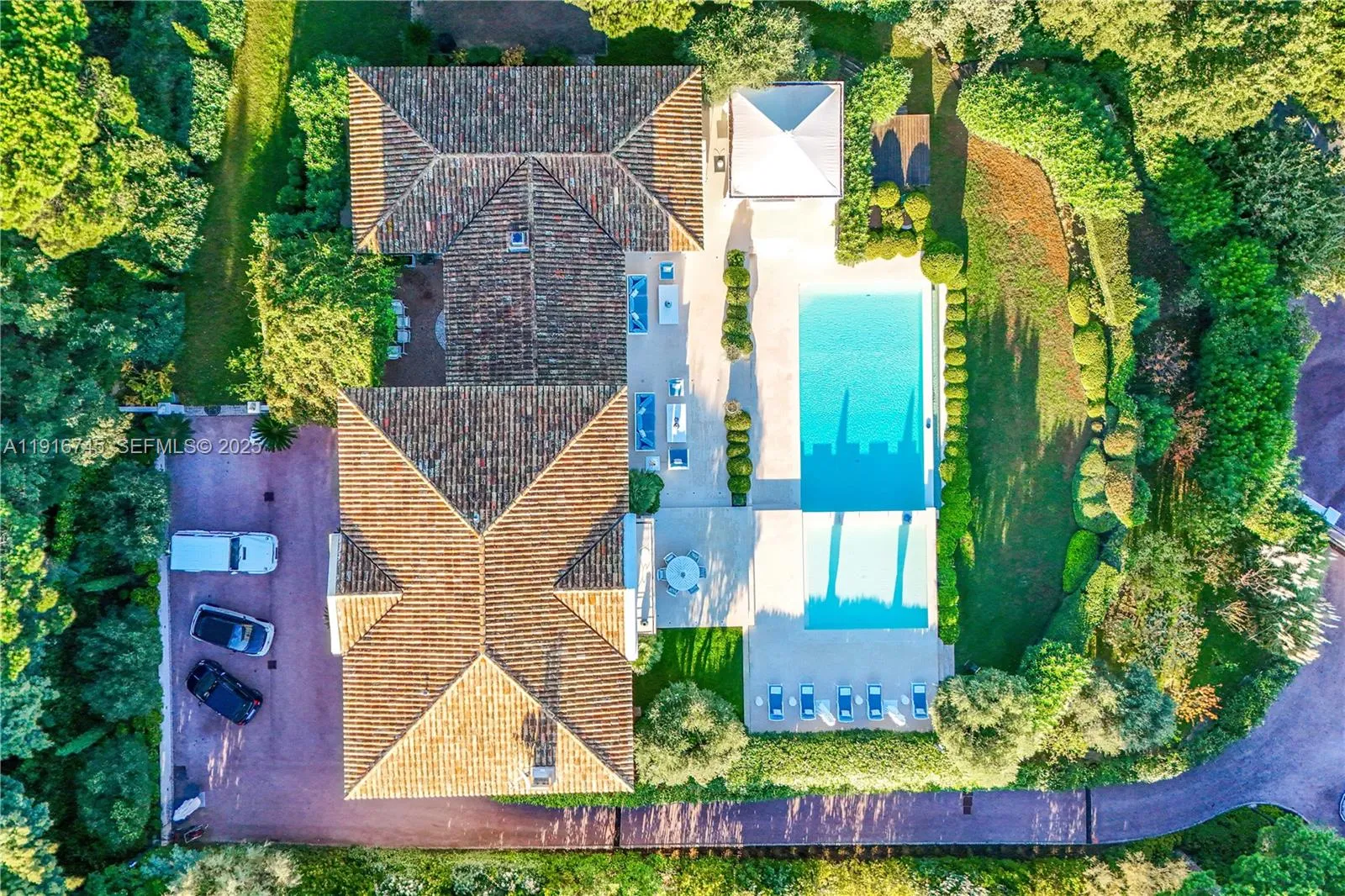 Foto de propiedad en La quessine La Quessine Le Paradis, FL  con MLS# 
