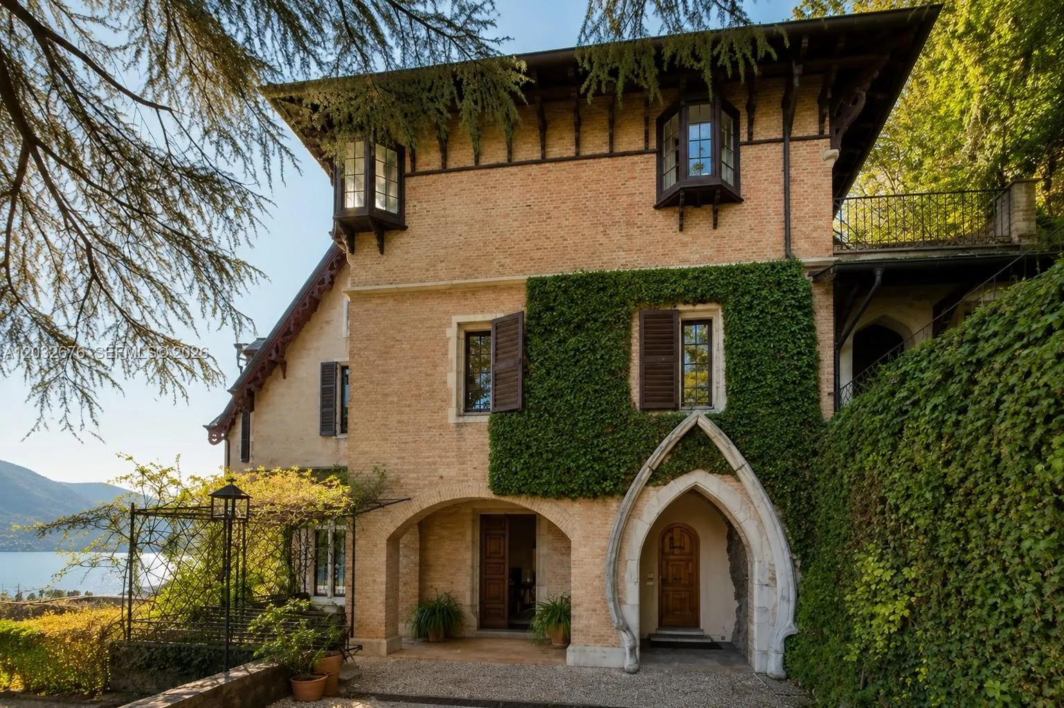 Foto de propiedad en Lake Como Luxury Lake Como Luxury Real Estate For Sale Max Mlekus  con MLS# 