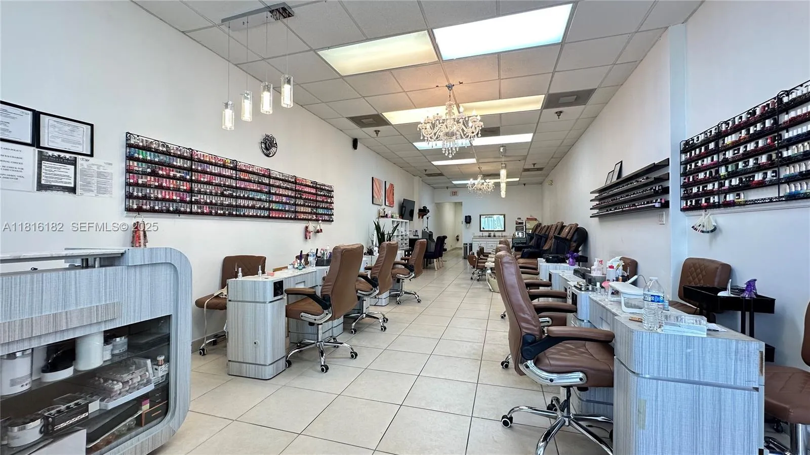 Foto de propiedad en N University Drive, Pembroke Pines, FL 33024 Pembroke Pines con MLS# 
