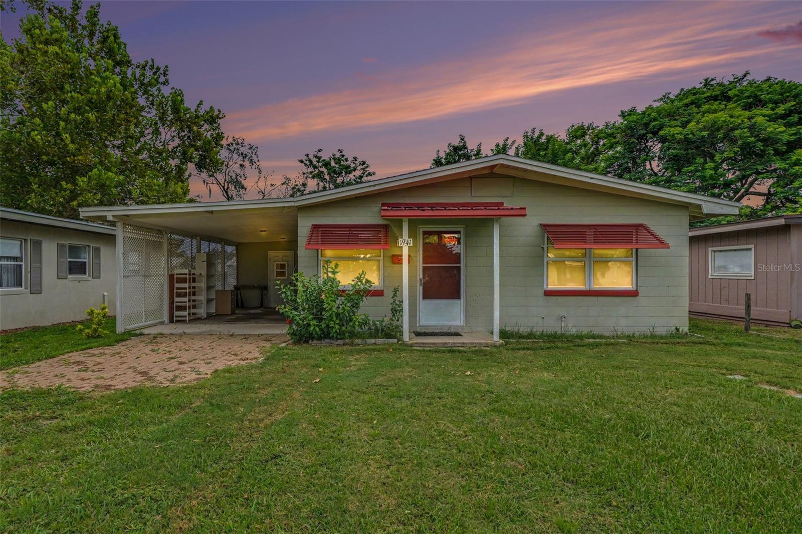 Foto de propiedad en 1941 OGLESBY AVE WINTER PARK con MLS# N6145448