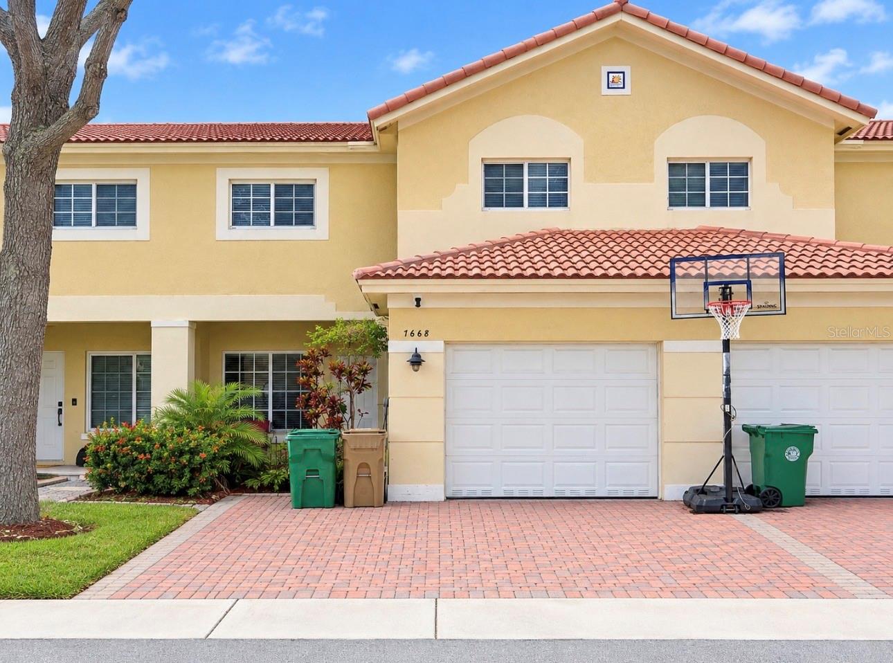 En Venta 7668 S STONECREEK CIR, HOLLYWOOD, FL 33024