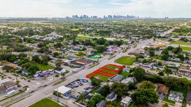 Foto de propiedad en NW 22nd Avenue, Miami, FL 33147 Miami con MLS# 