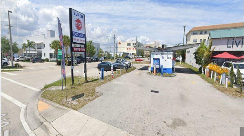Foto de propiedad en 1301 E COMMERCIAL BLVD OAKLAND PARK con MLS# O6260738