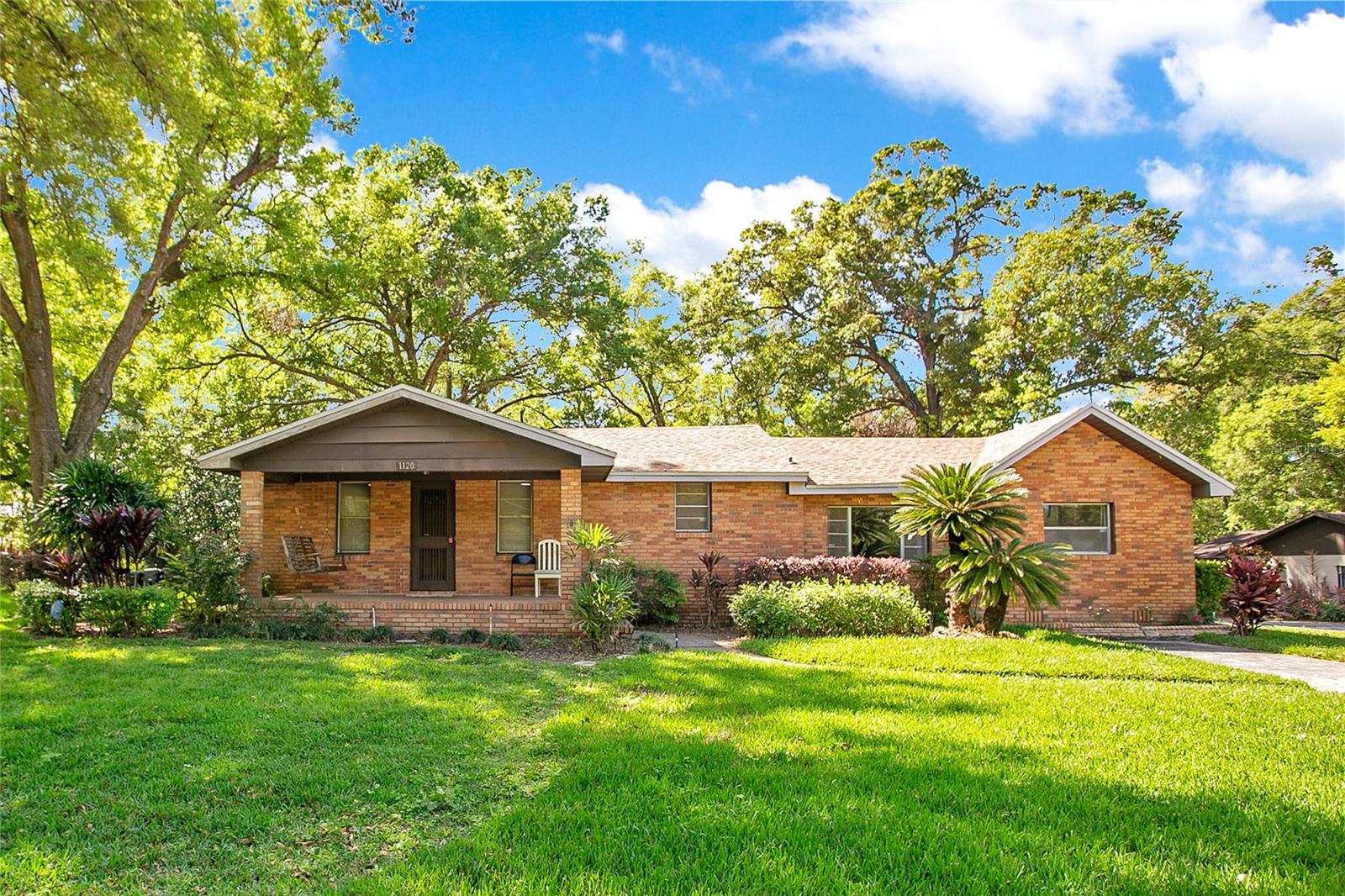 Foto de propiedad en 1120 SHEELER AVE APOPKA con MLS# O6292079