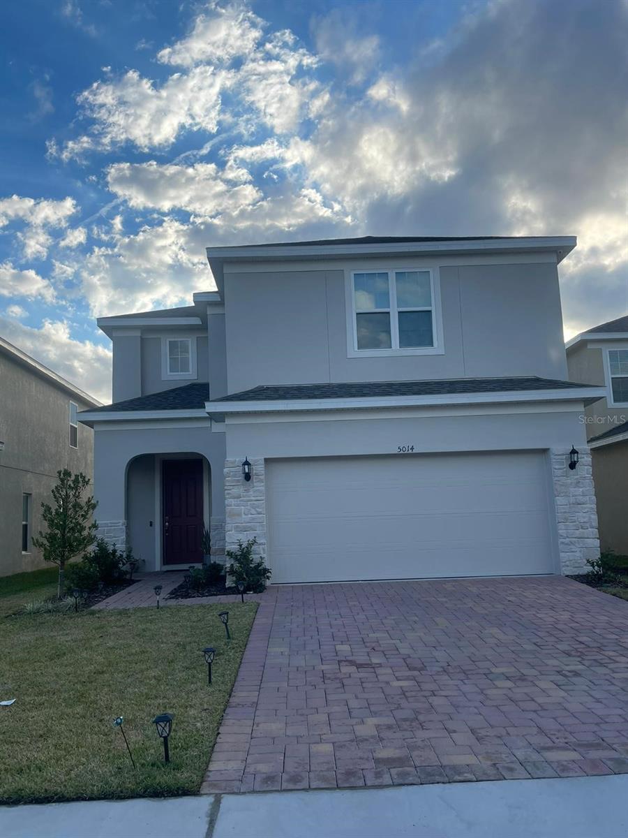 Foto de propiedad en 5014 ROYAL POINT AVE KISSIMMEE con MLS# O6293915
