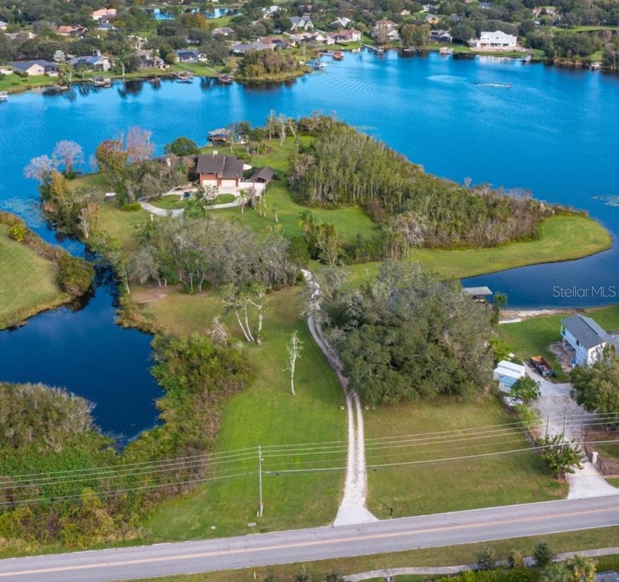 Foto de propiedad en 13377 LAKE BUTLER BLVD WINTER GARDEN con MLS# O6303366