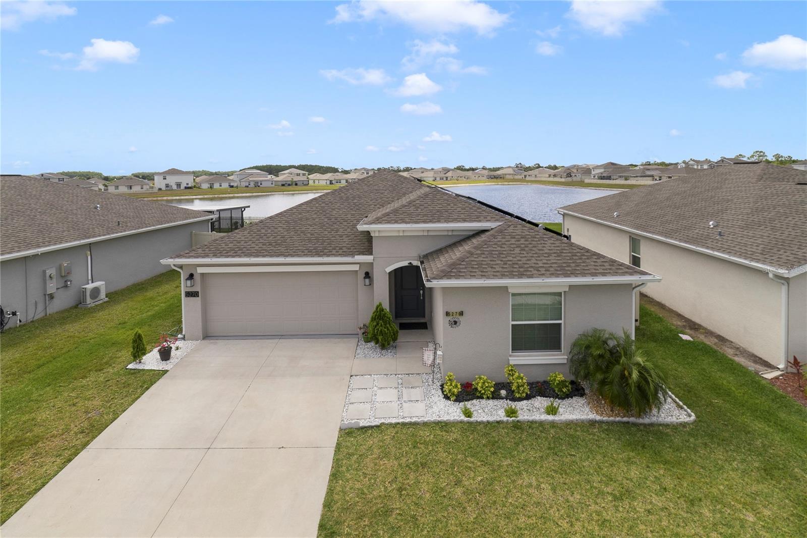 Foto de propiedad en  ST CLOUD con MLS# O6307379