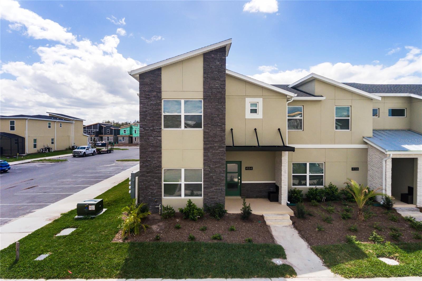 Foto de propiedad en 4184 PARAGRAPH DR KISSIMMEE con MLS# O6312942