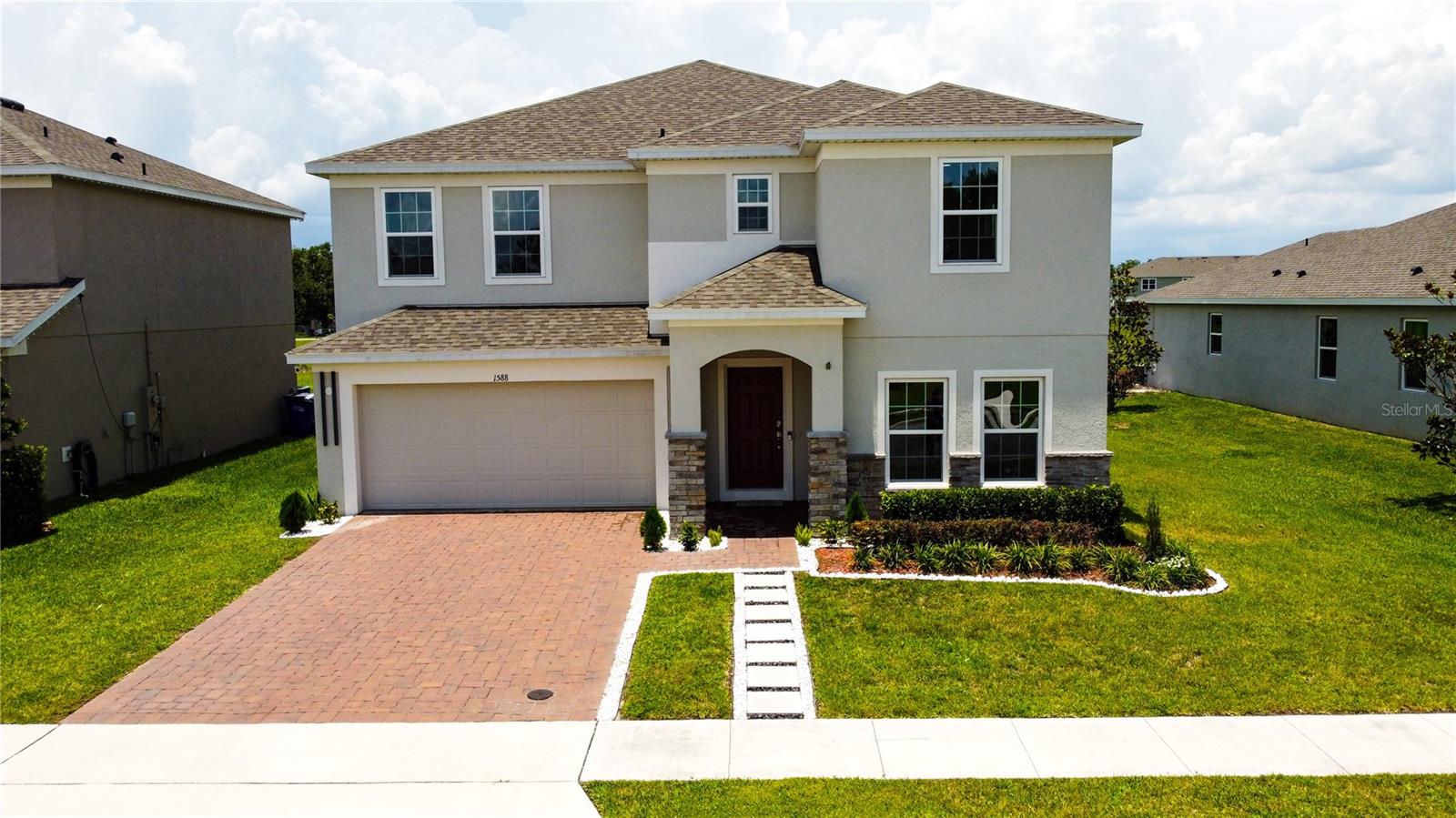 Foto de propiedad en 1588 SKY LAKES DR ST CLOUD con MLS# O6321058