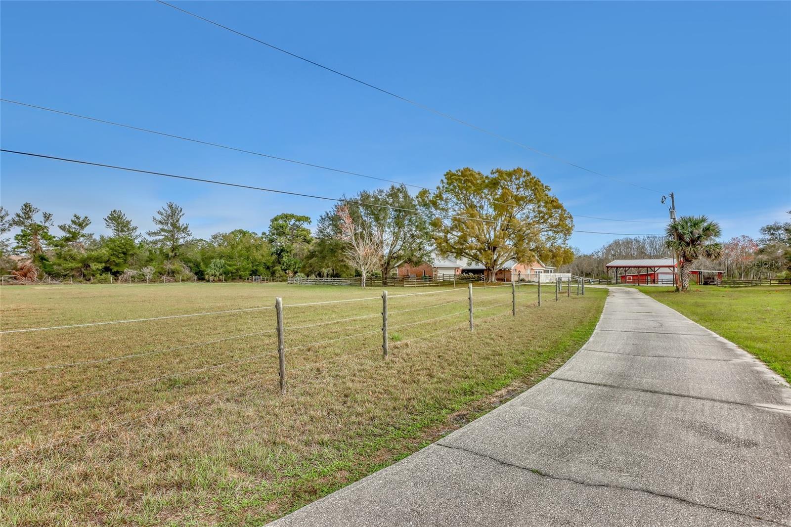 Foto de propiedad en 5005 HIGHWAY 1 MIMS con MLS# O6334345