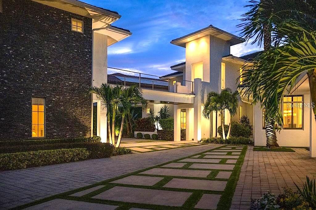 Foto de propiedad en 9721 CARILLON PARK DR WINDERMERE con MLS# O6336879