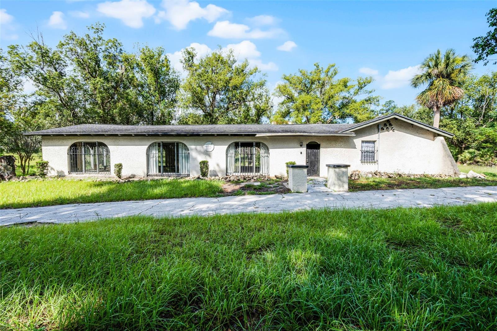 Foto de propiedad en 7625 CLARCONA OCOEE RD ORLANDO con MLS# O6337044