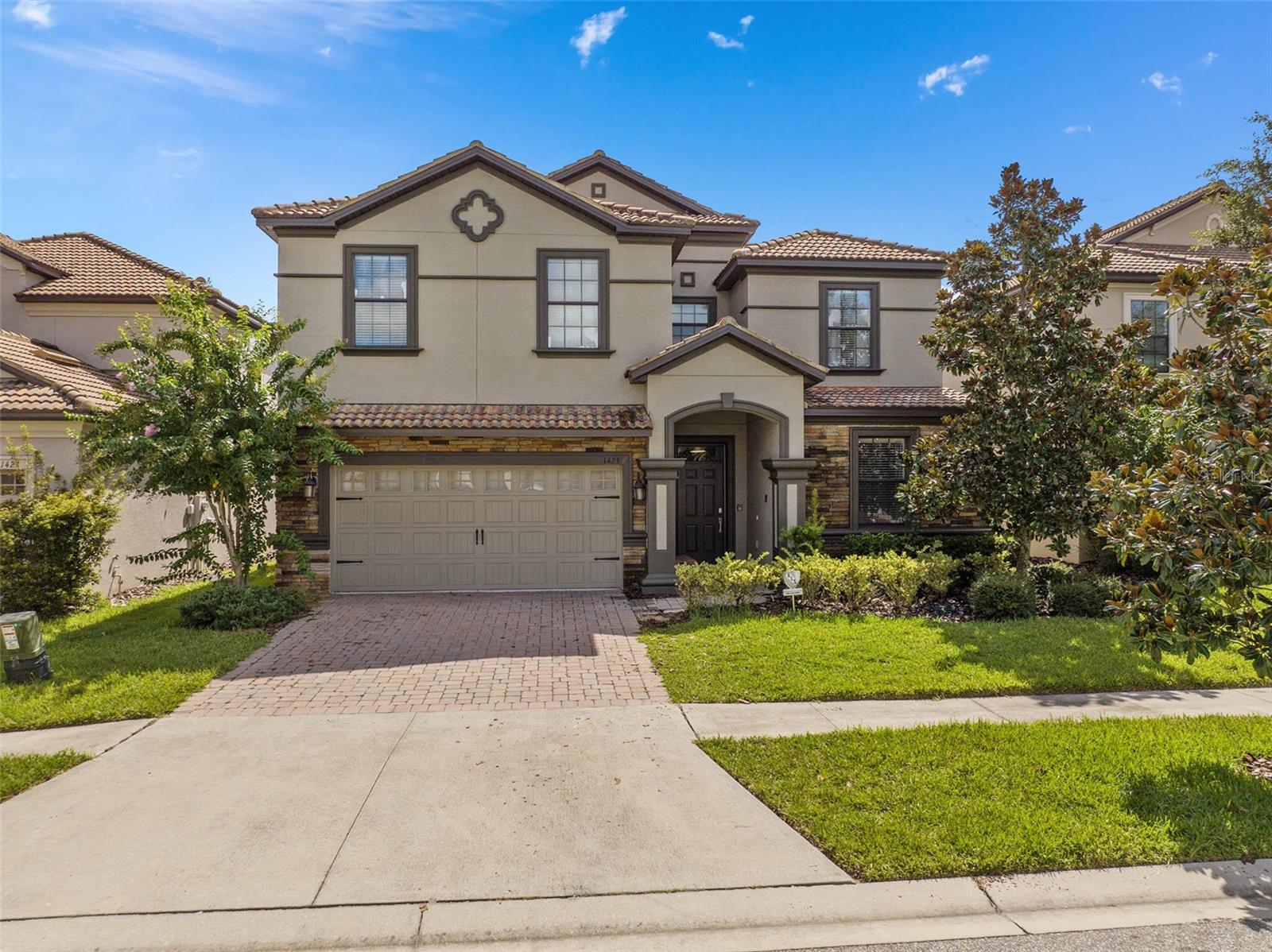 Foto de propiedad en 1425 WEXFORD WAY DAVENPORT con MLS# O6339918