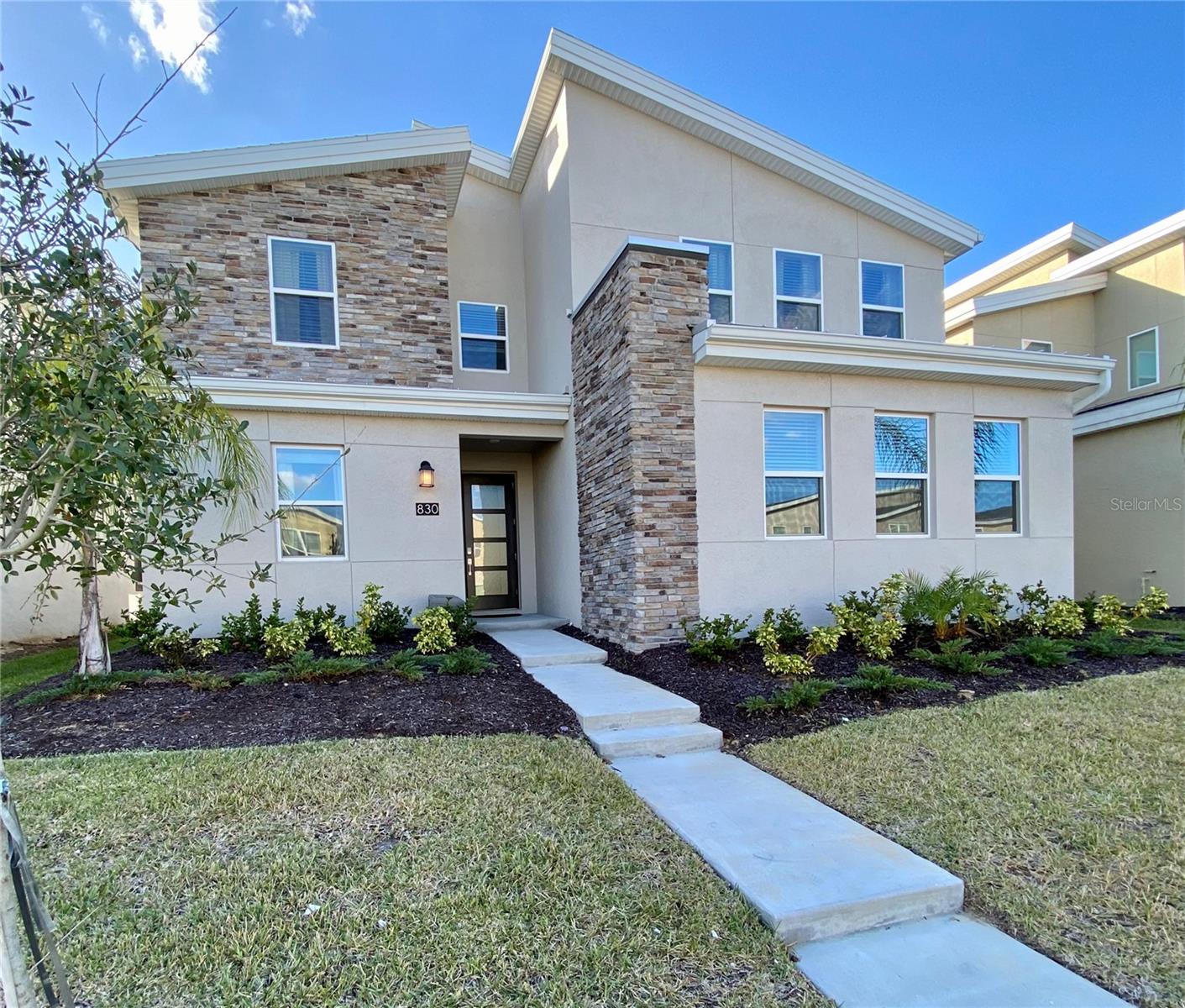 Foto de propiedad en 830 DROP SHOT DR DAVENPORT con MLS# O6342105