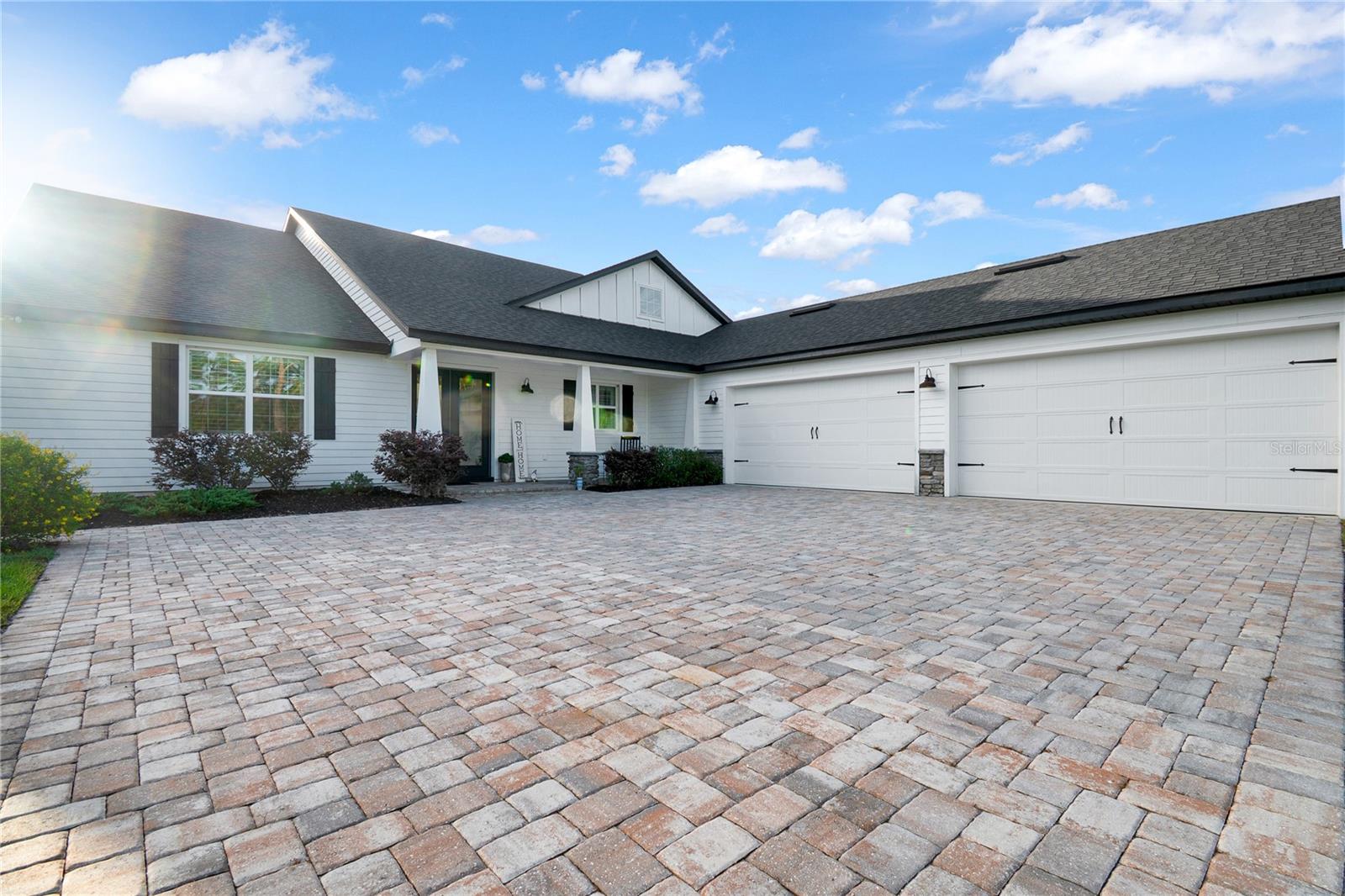 Foto de propiedad en 2224 ELDORADO CT ST CLOUD con MLS# O6345681