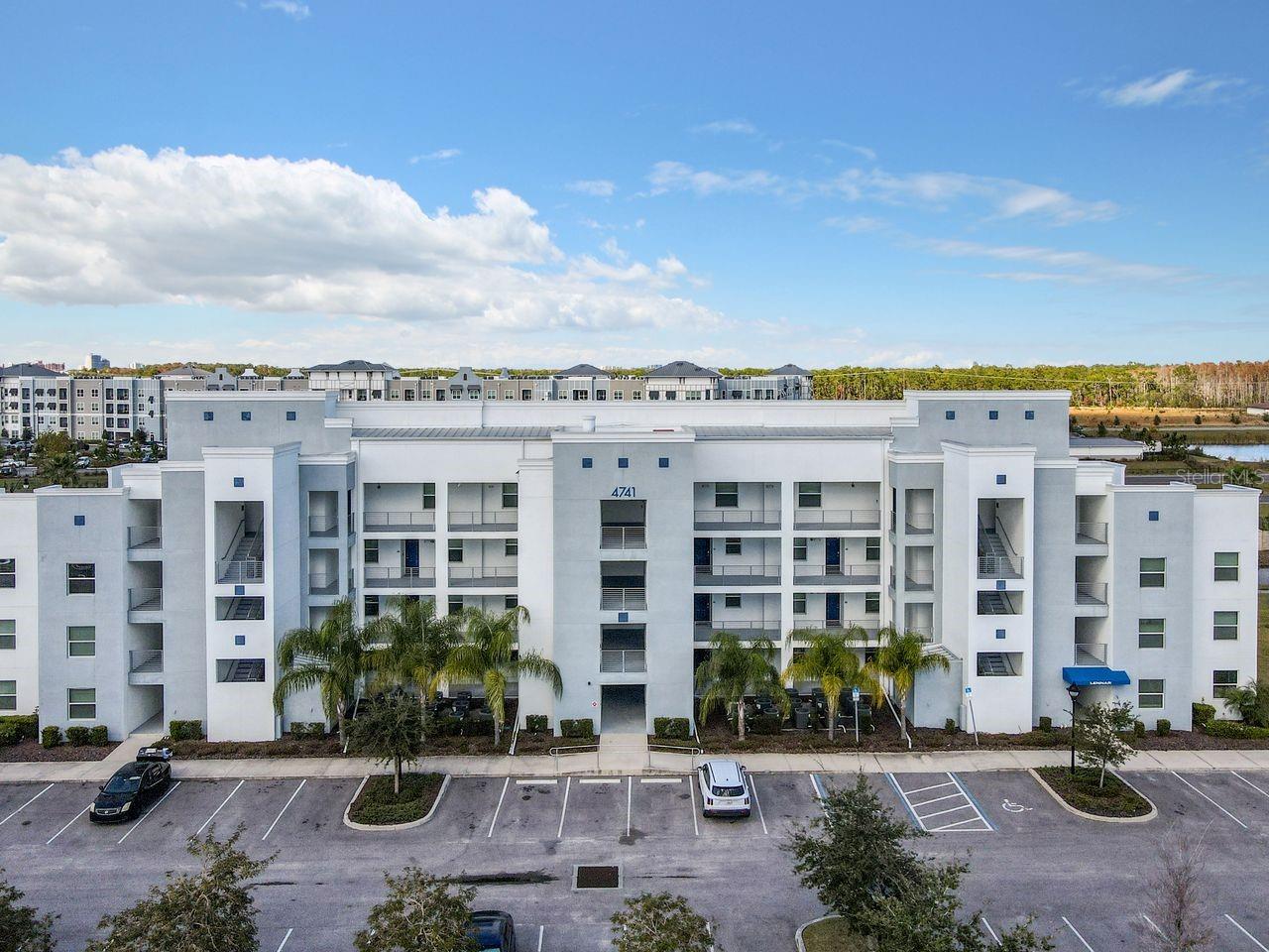 Foto de propiedad en 4741 CLOCK TOWER DR #108 KISSIMMEE con MLS# O6347188