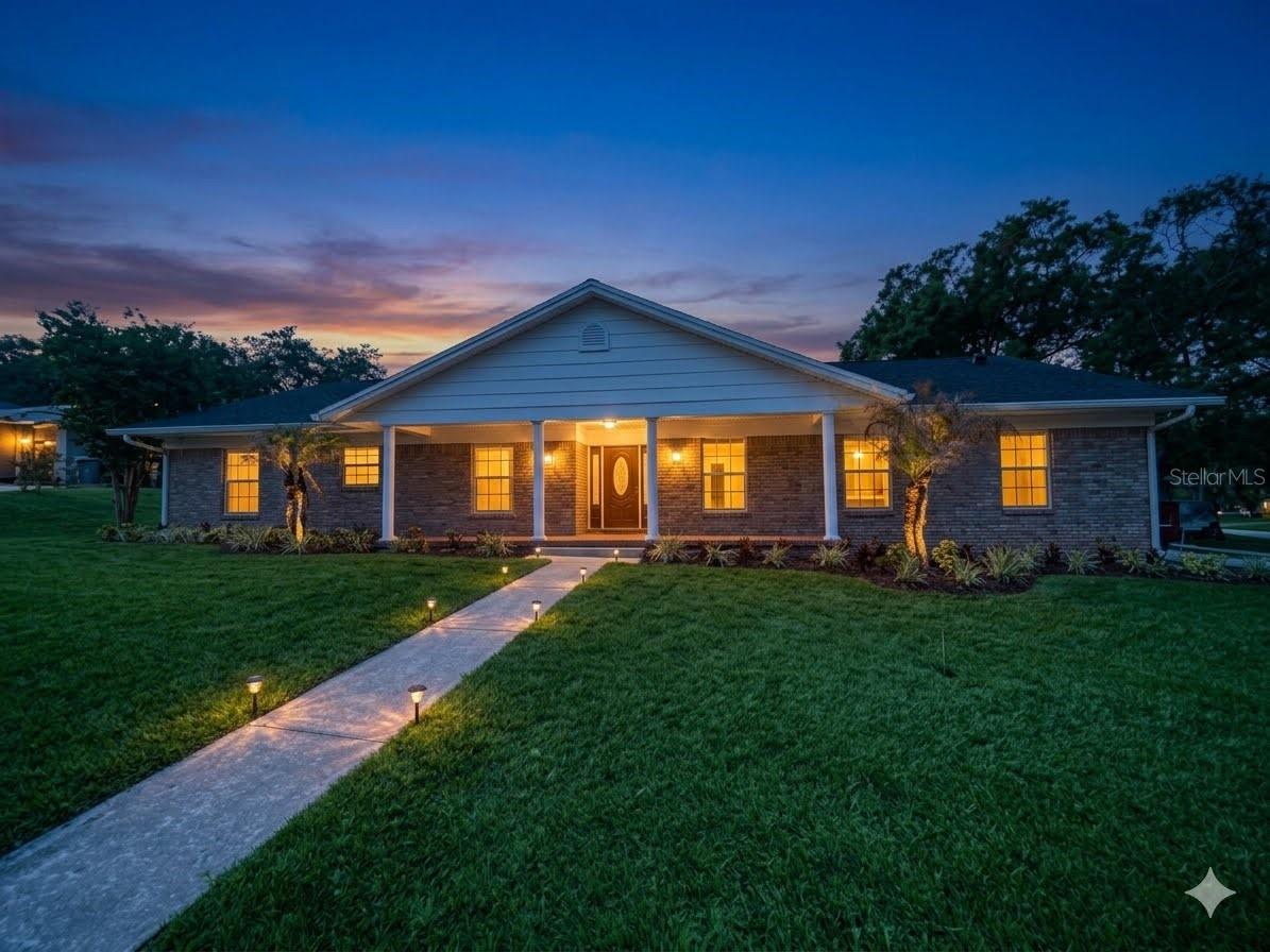 Foto de propiedad en 1449 ERROL PKWY APOPKA con MLS# O6348035
