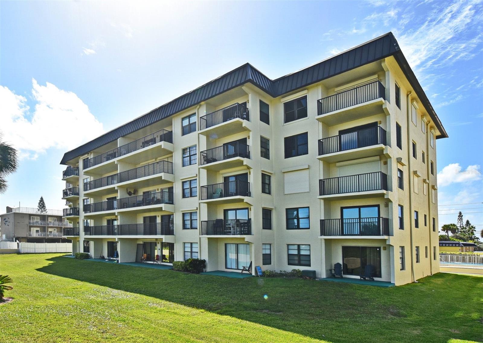 Foto de propiedad en 4570 OCEAN BEACH BLVD #42 COCOA BEACH con MLS# O6350052