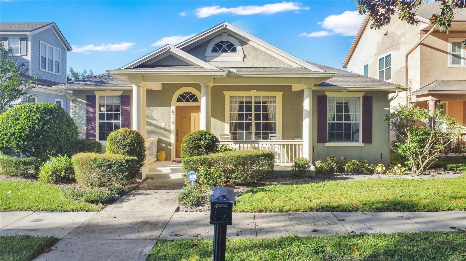 Foto de propiedad en 6712 THORNHILL CIR WINDERMERE con MLS# O6351284