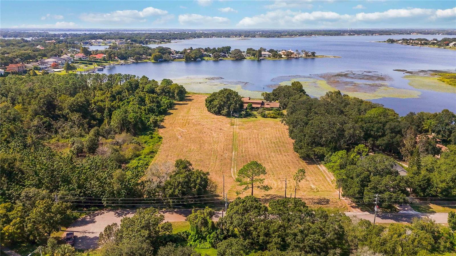 Foto de propiedad en 4226 DOWNEAST LN WINDERMERE con MLS# O6355233