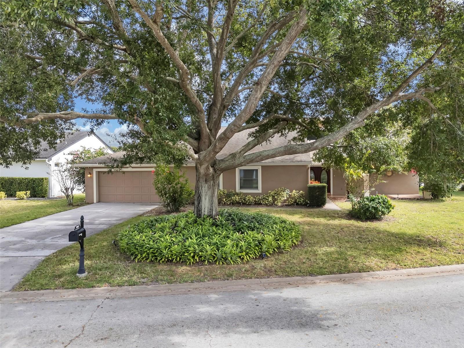 Foto de propiedad en 6047 SHORE LINE DR ORLANDO con MLS# O6356305