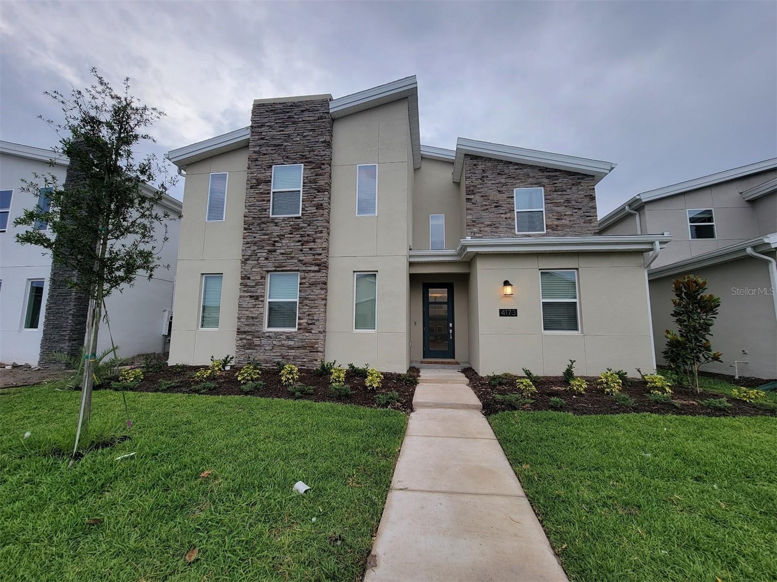 Foto de propiedad en 4173 PARAGRAPH DR KISSIMMEE con MLS# O6357177