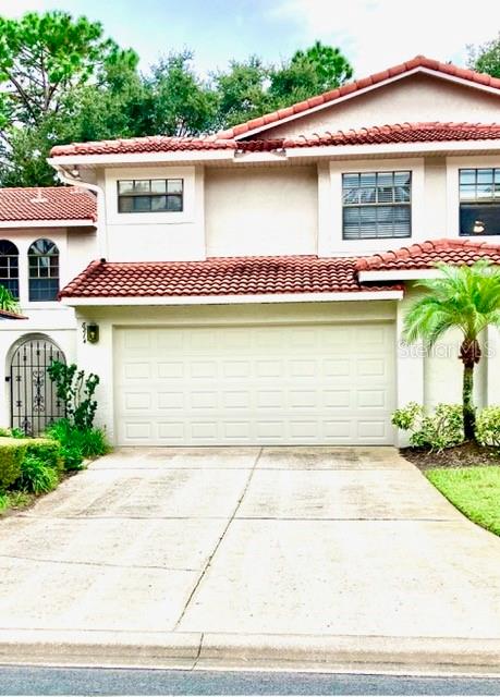 Foto de propiedad en 8214 AMBROSE COVE WAY ORLANDO con MLS# O6357956