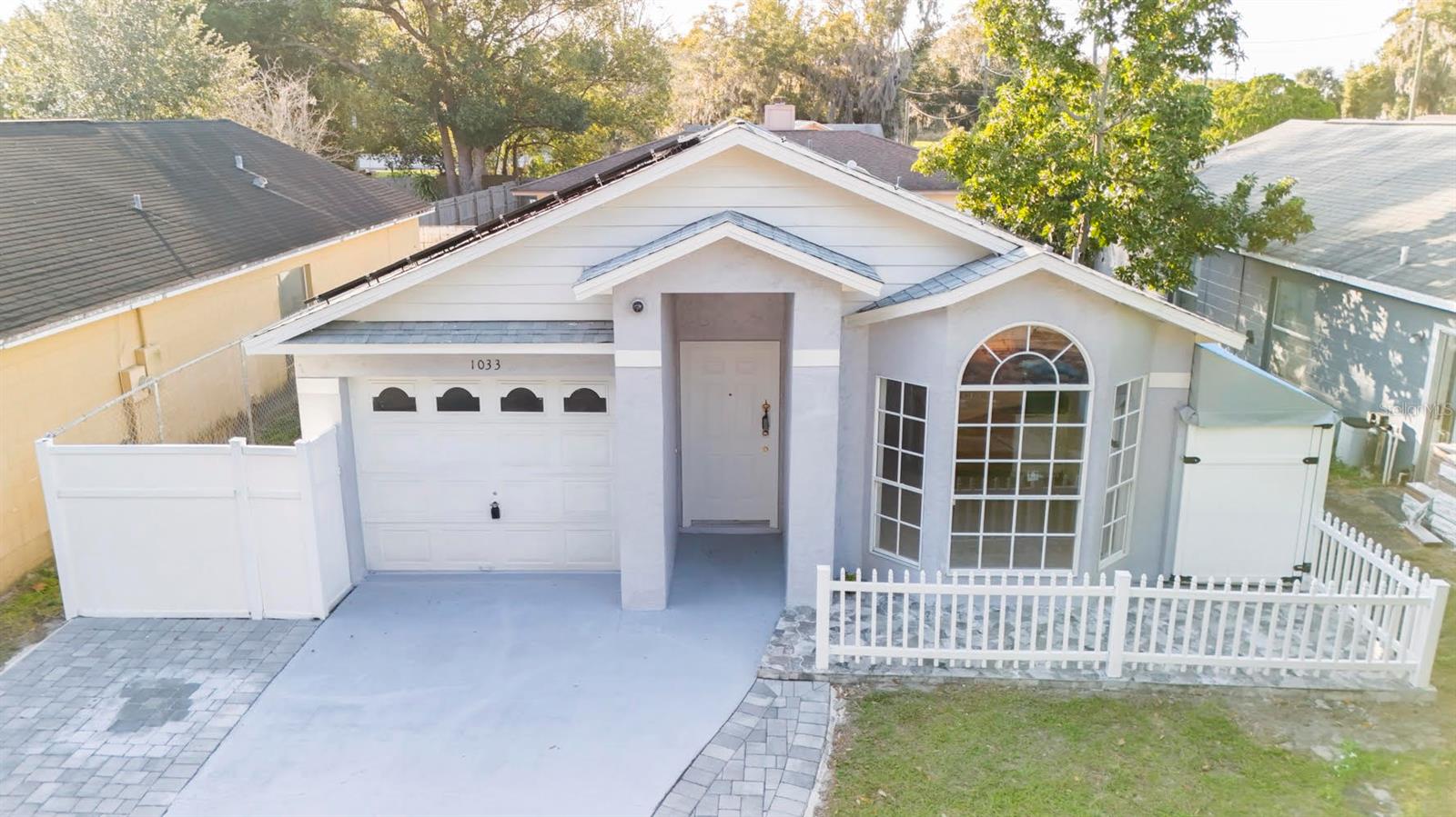 Foto de propiedad en 1033 HAMLET DR MAITLAND con MLS# O6359229