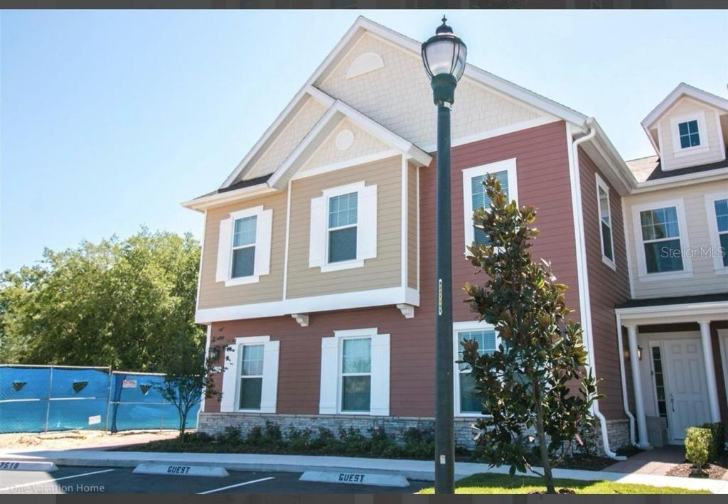 Foto de propiedad en 7520 SUNVILLE AVE KISSIMMEE con MLS# O6359702