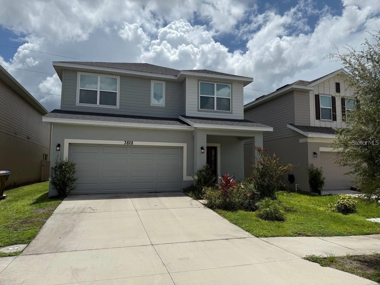 Foto de propiedad en 3828 SAGEFIELD DR HARMONY con MLS# O6365461