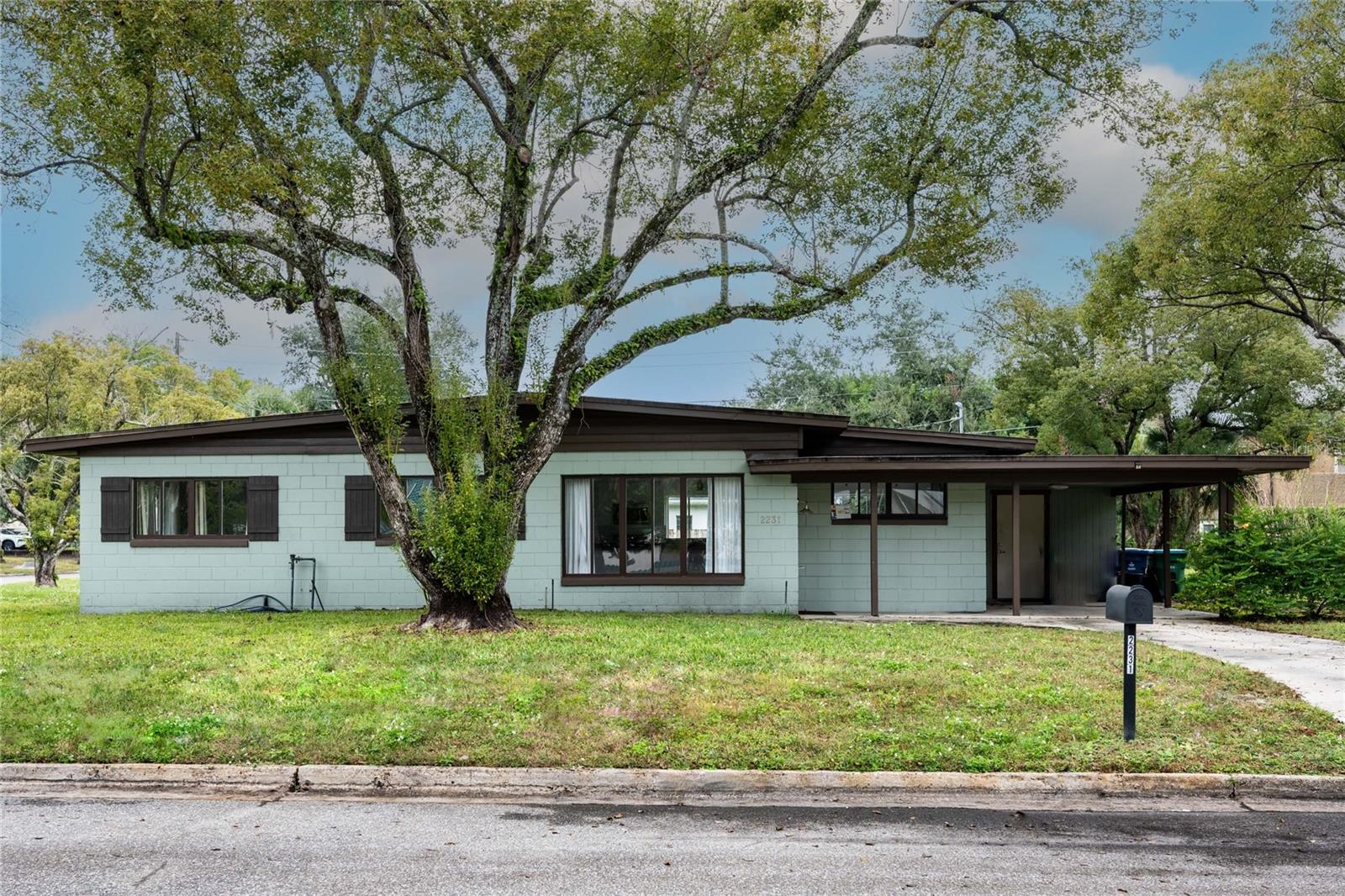Foto de propiedad en 2231 NAIRN DR WINTER PARK con MLS# O6369016