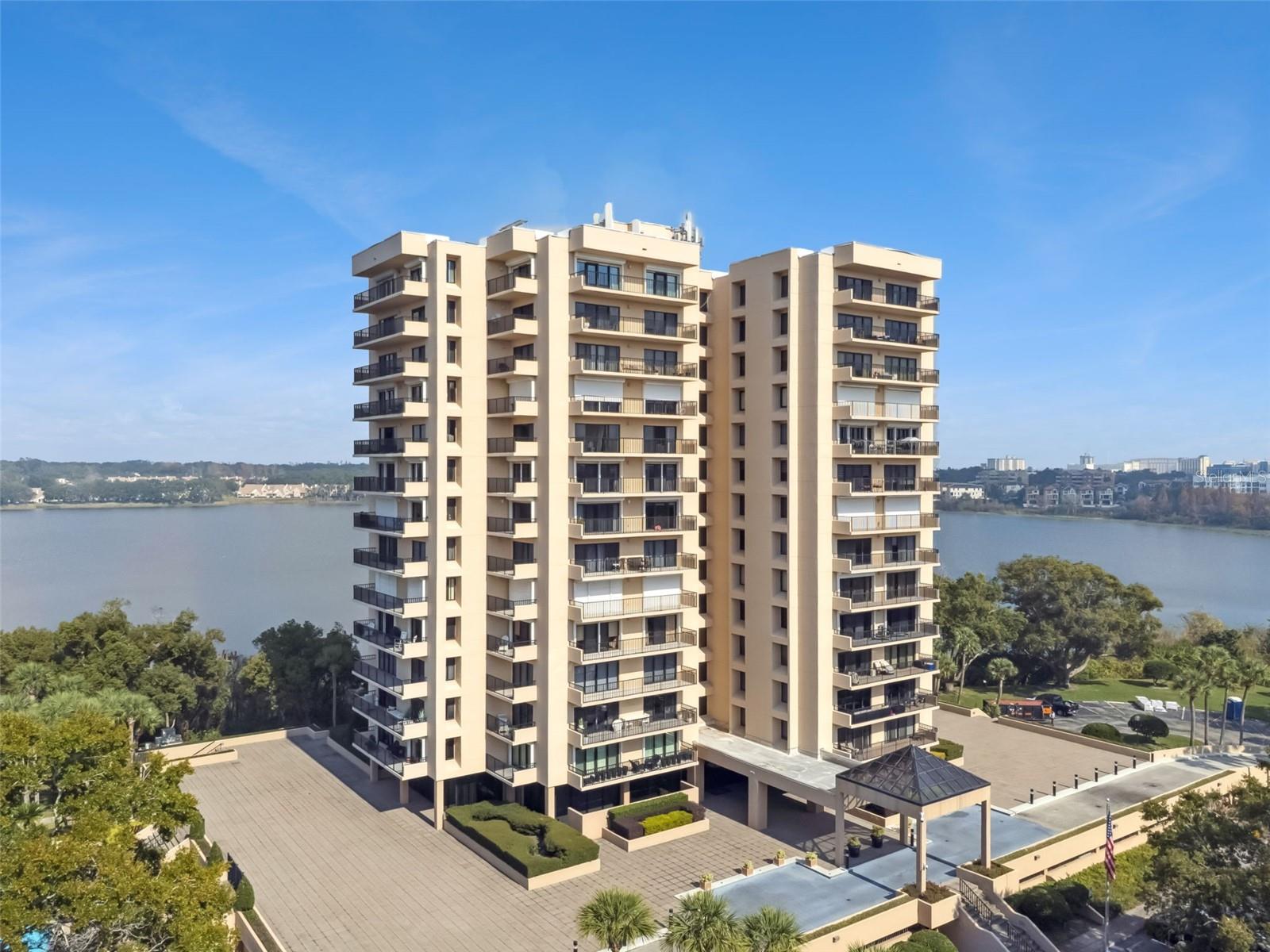Foto de propiedad en 7550 HINSON ST #4b ORLANDO con MLS# O6372958