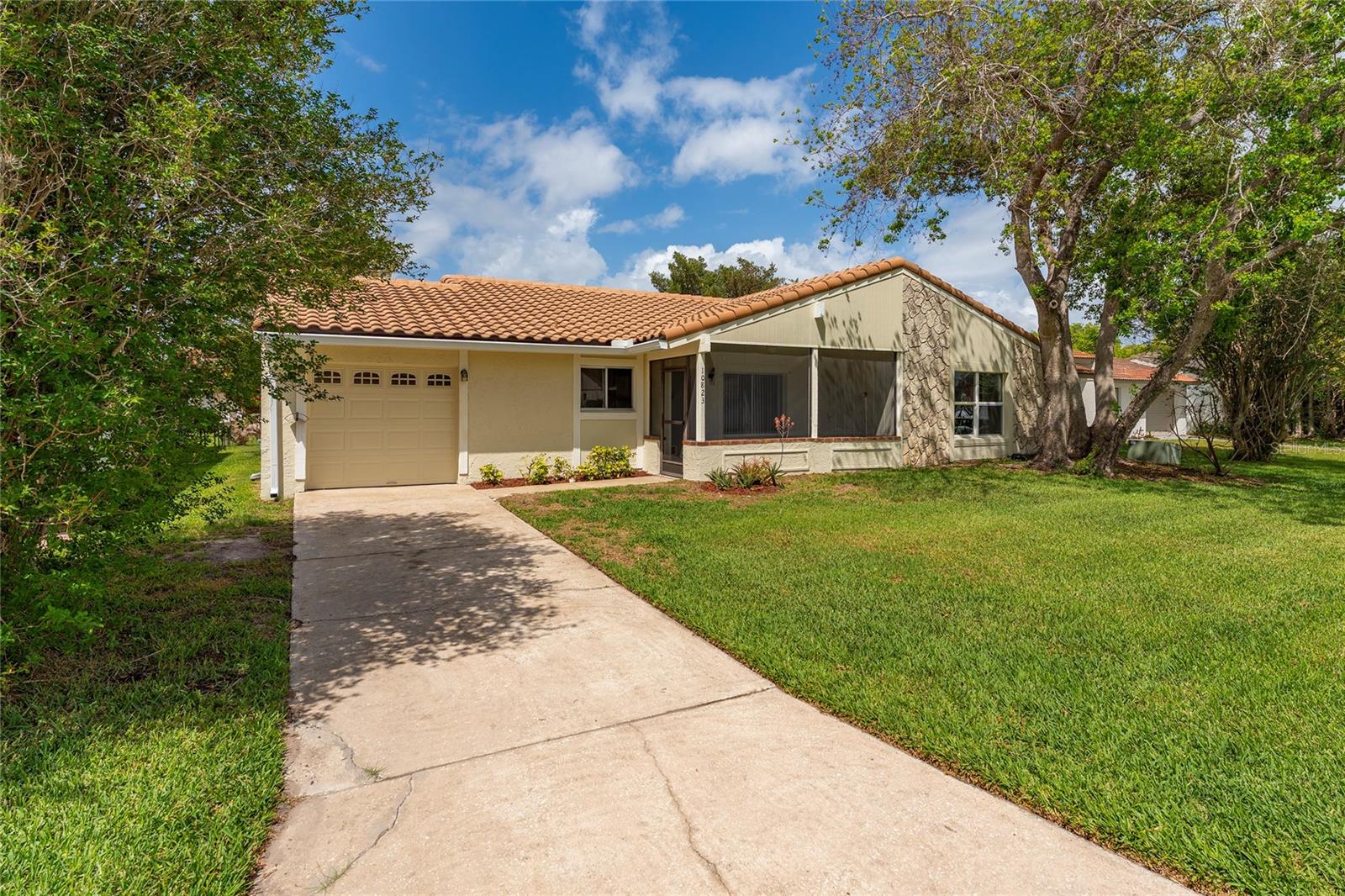 En Venta 10823 WILLIAM AND MARY CT, ORLANDO, FL 32821