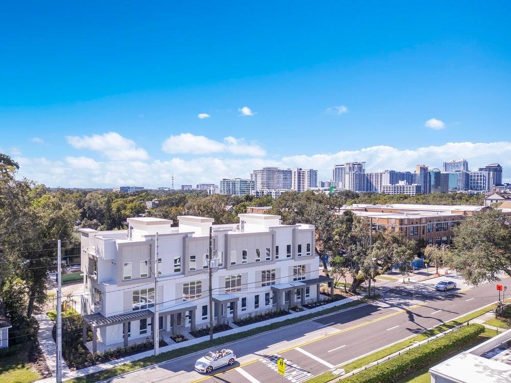 En Venta 1004 E ROBINSON, ORLANDO, FL 32801