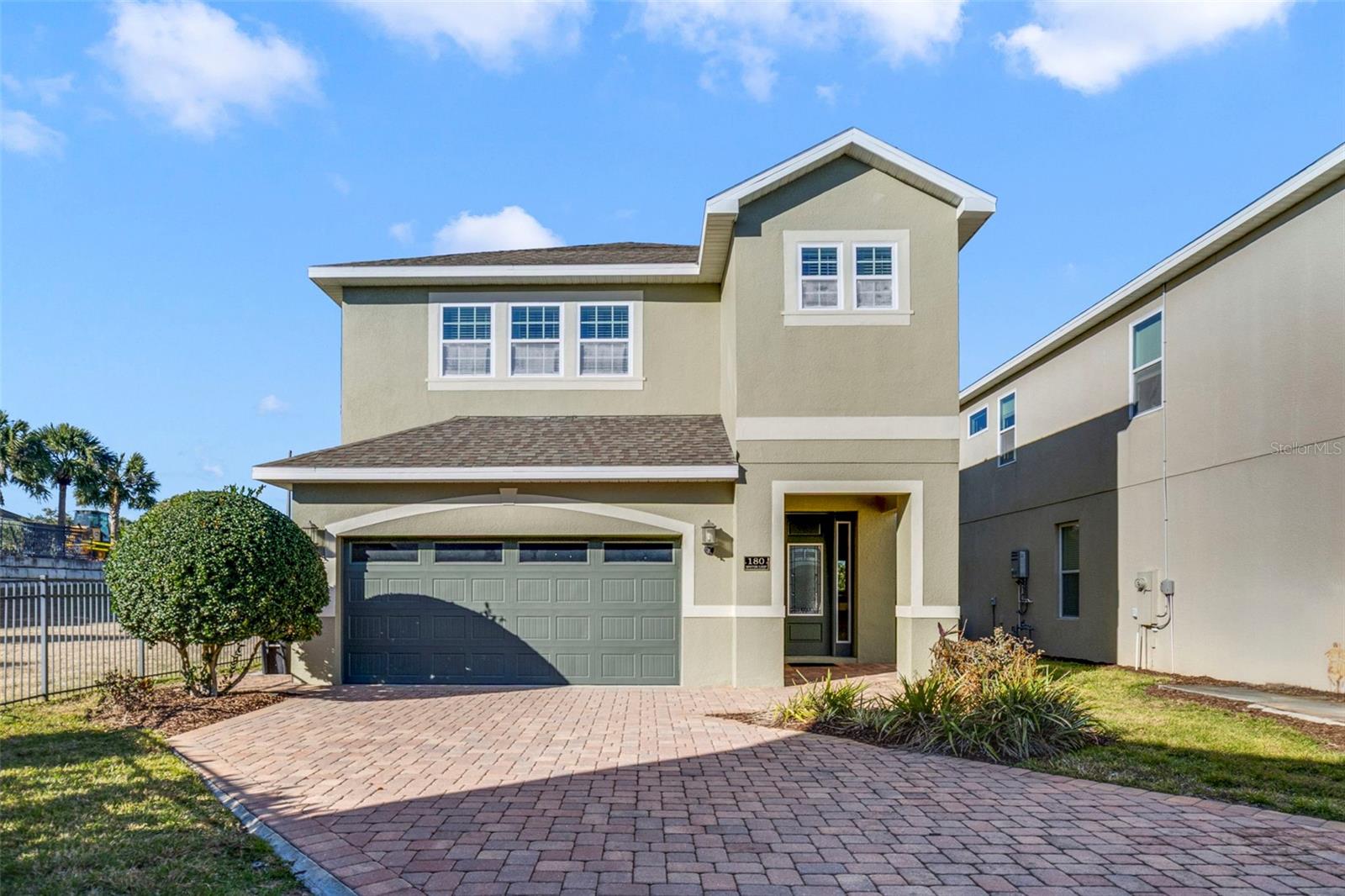 Foto de propiedad en 180 MINTON LOOP KISSIMMEE con MLS# O6379374