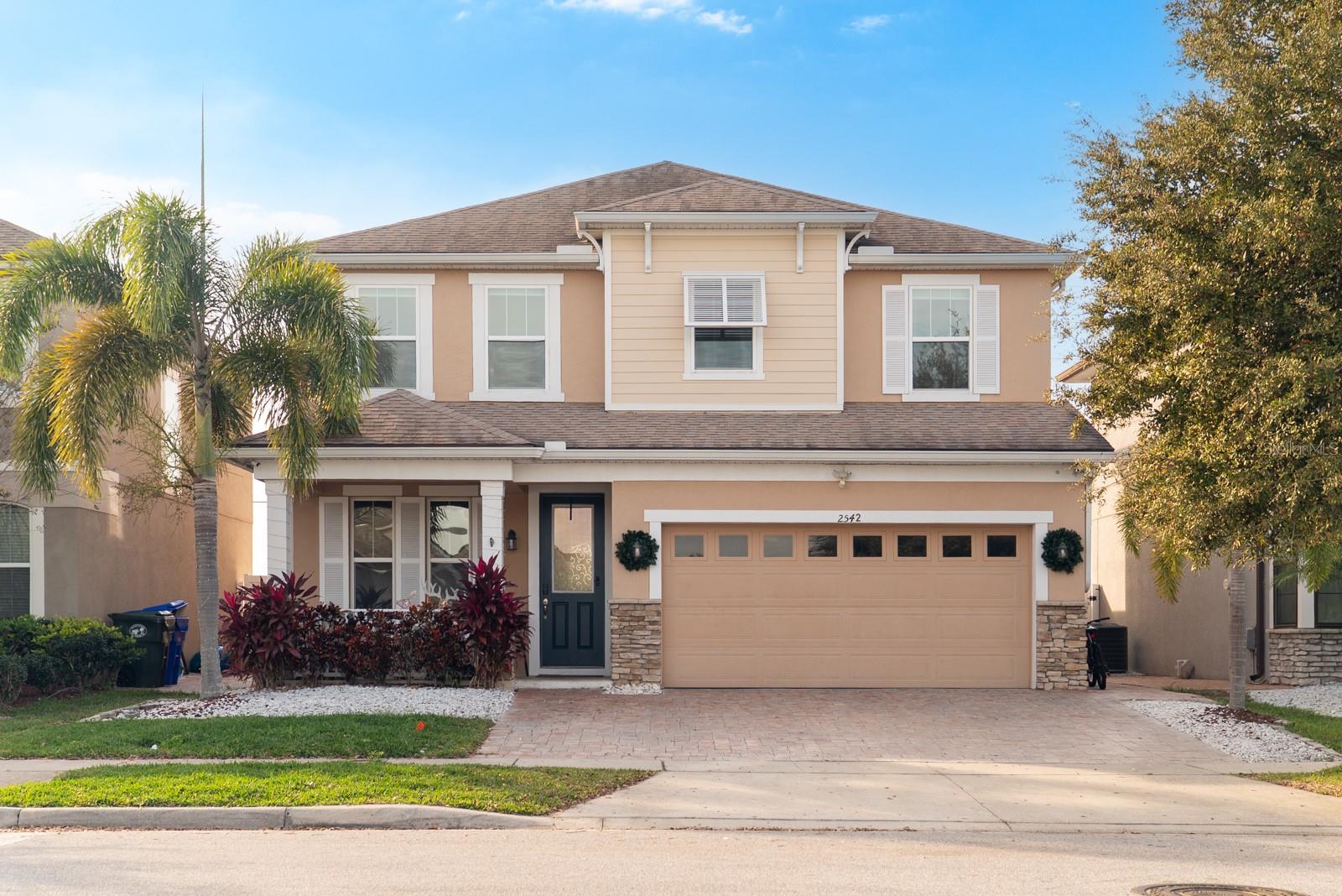 Foto de propiedad en 2542 NOUVEAU WAY KISSIMMEE con MLS# O6379913