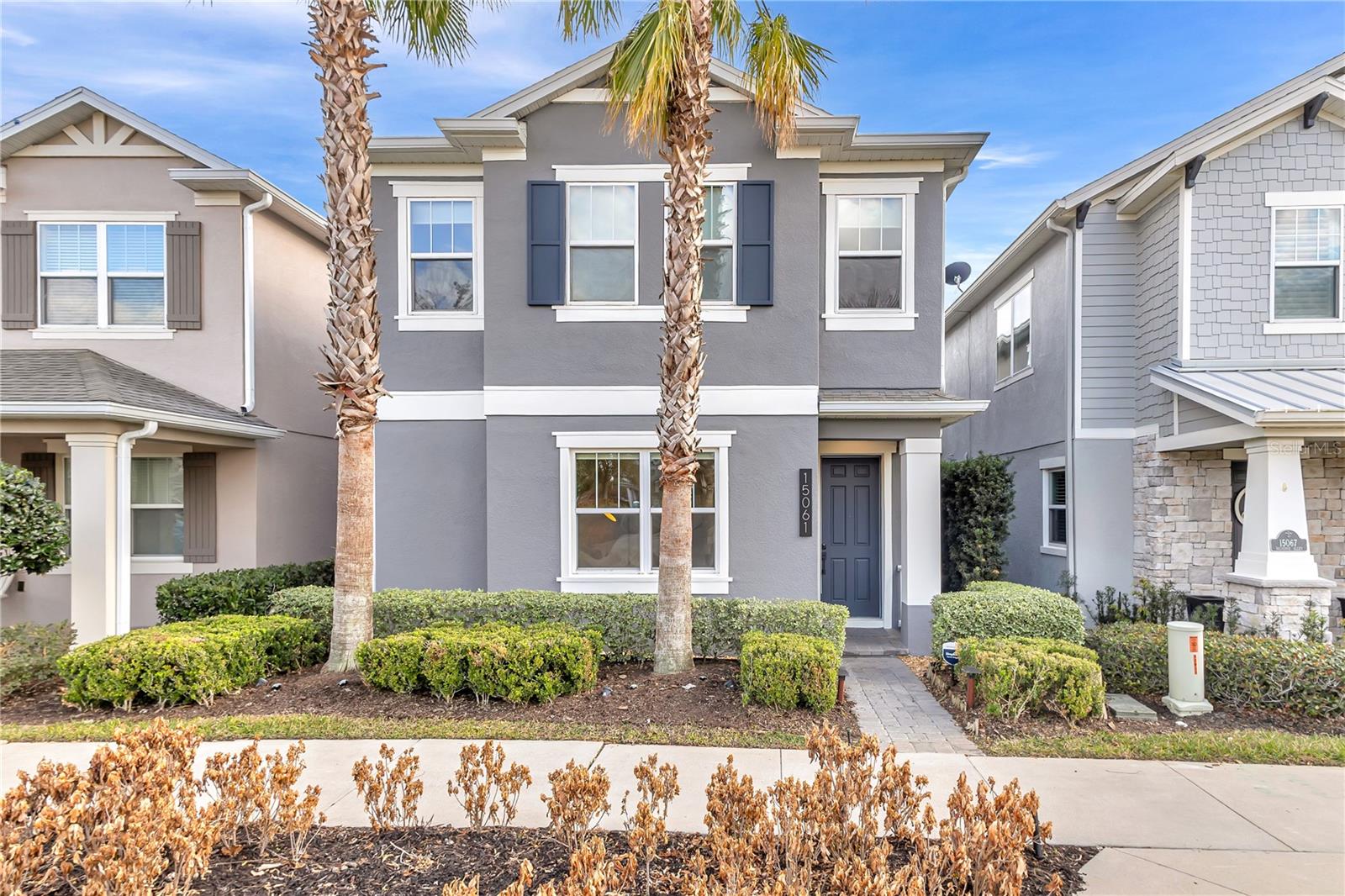 Foto de propiedad en 15061 VALVERSE ALY WINTER GARDEN con MLS# O6384956