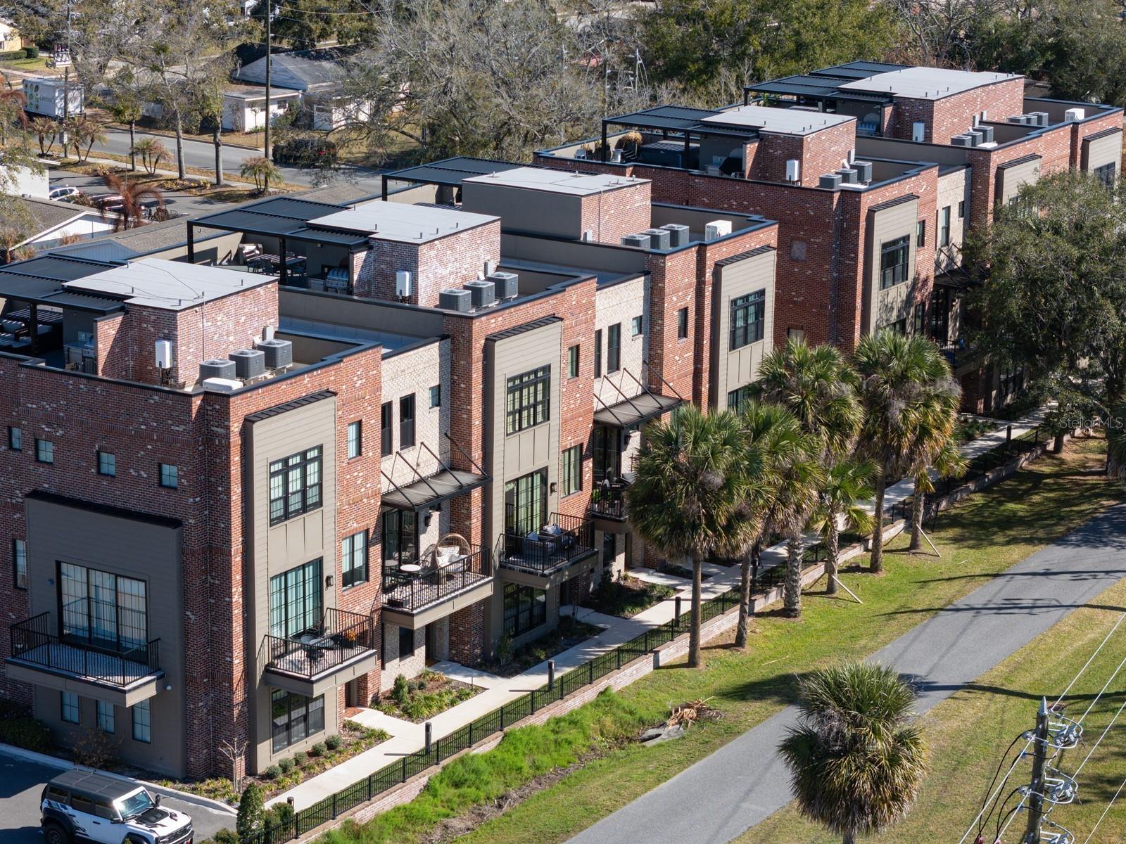 Foto de propiedad en 64 N PARK AVE WINTER GARDEN con MLS# O6385285