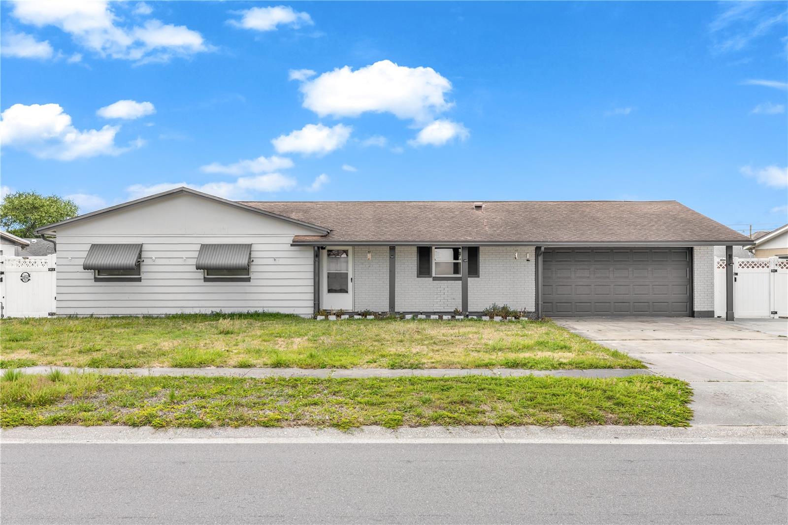 Foto de propiedad en 5195 SHARLENE DR TITUSVILLE con MLS# O6387262