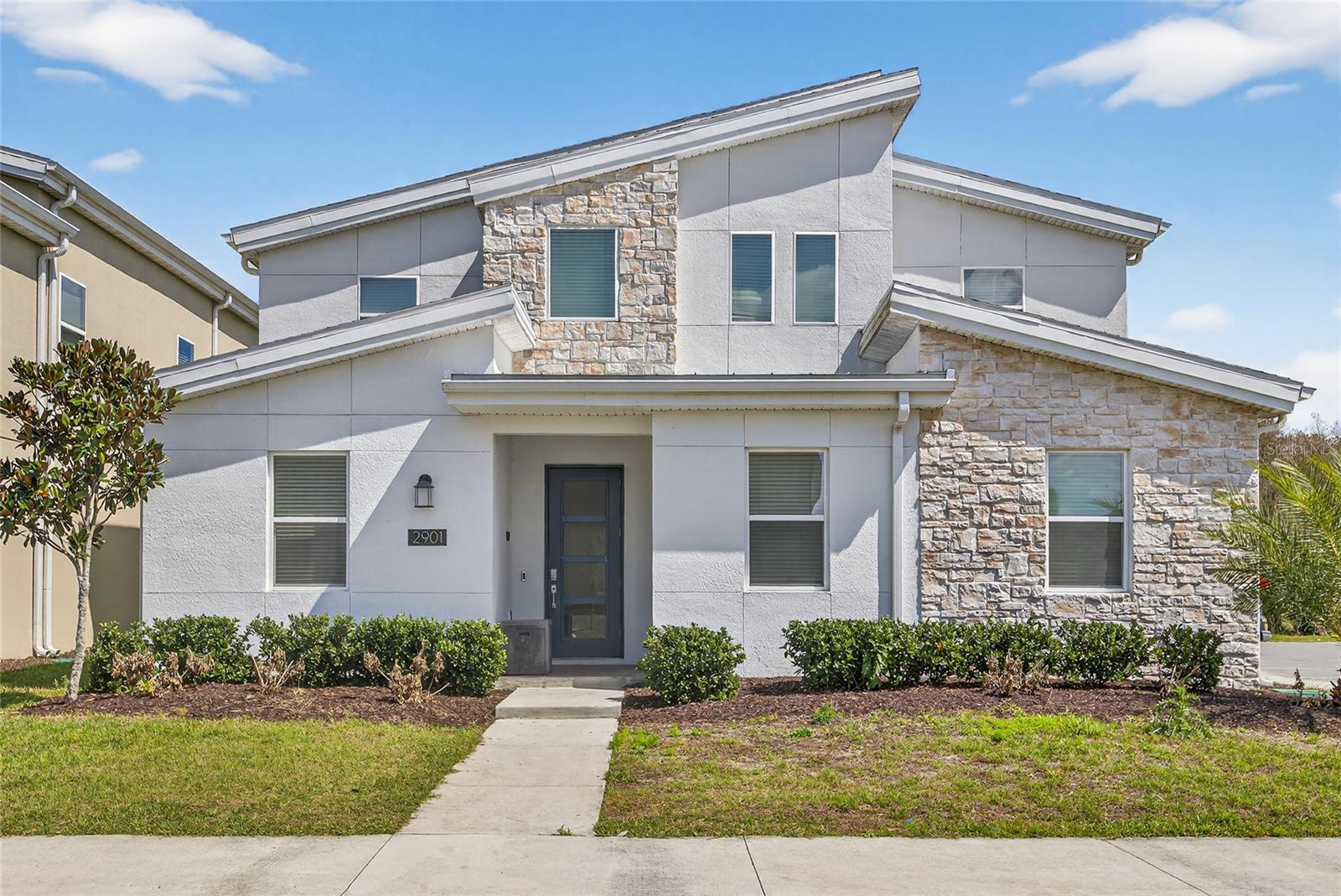 Foto de propiedad en 2901 PROTAGONIST ST KISSIMMEE con MLS# O6388632