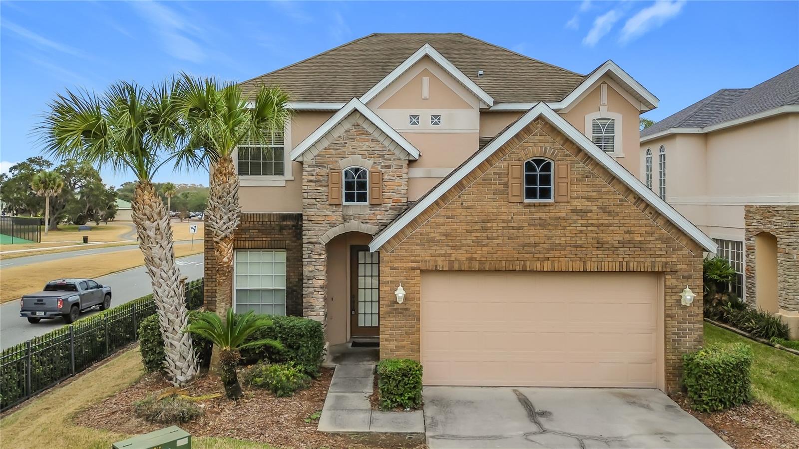 Foto de propiedad en 2834 EAGLE EYE CT KISSIMMEE con MLS# O6389360